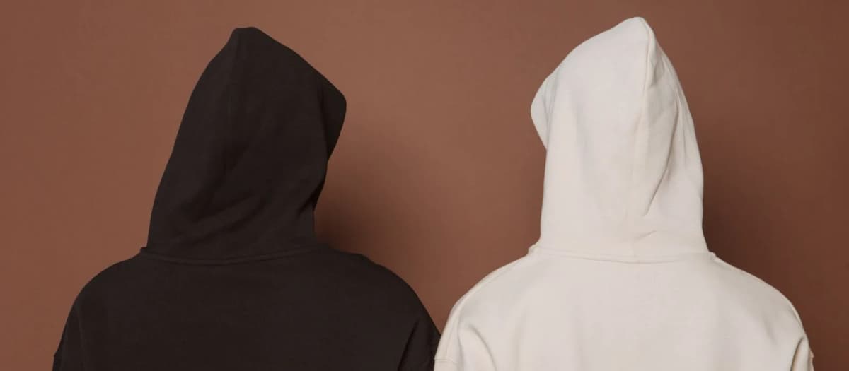 Hoodies bedrucken lassen: Material, Druck & Design – Der komplette Guide